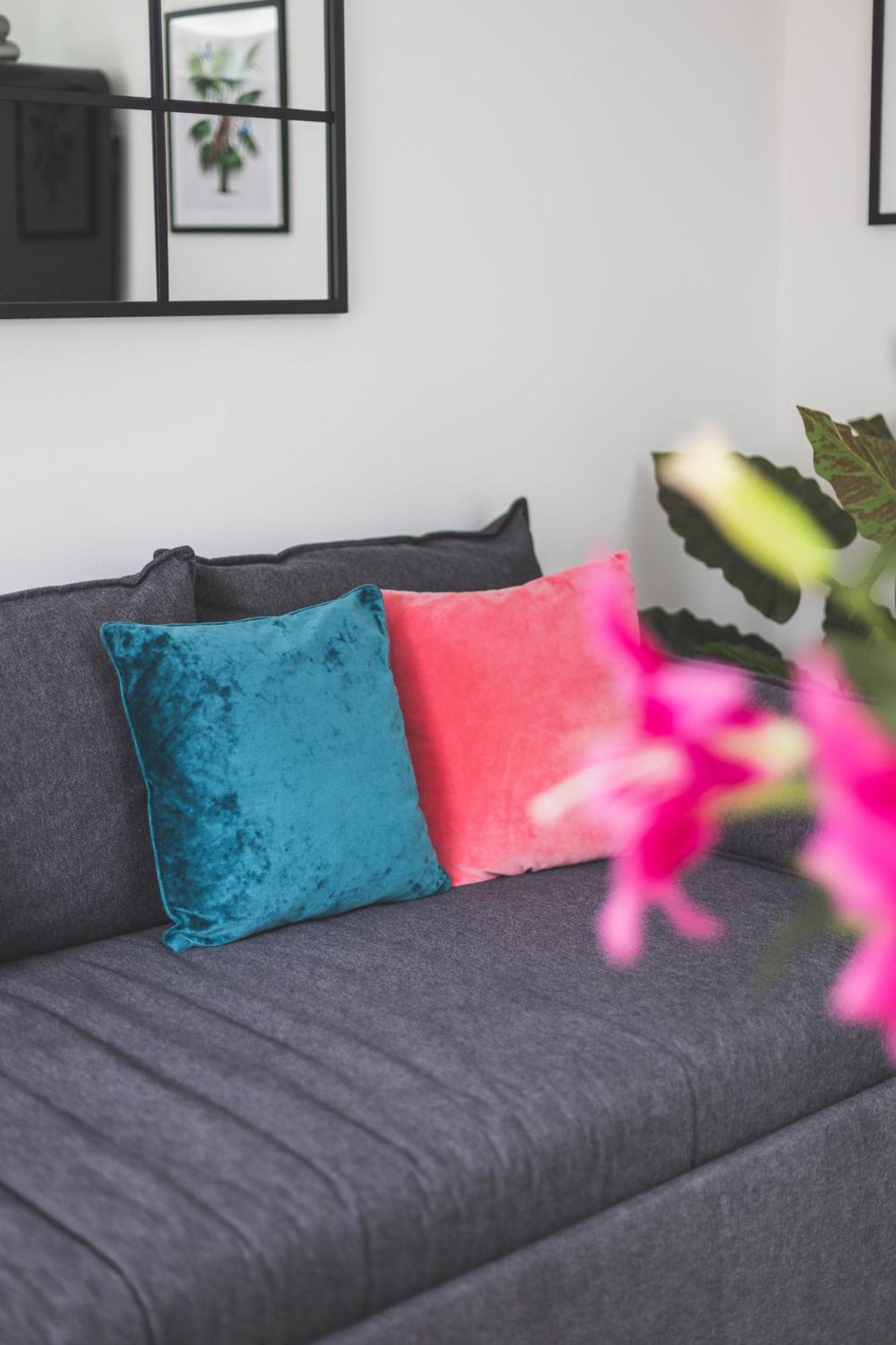 New! Modern 1-br House With Patio & Hottub , Chiswick Appartement