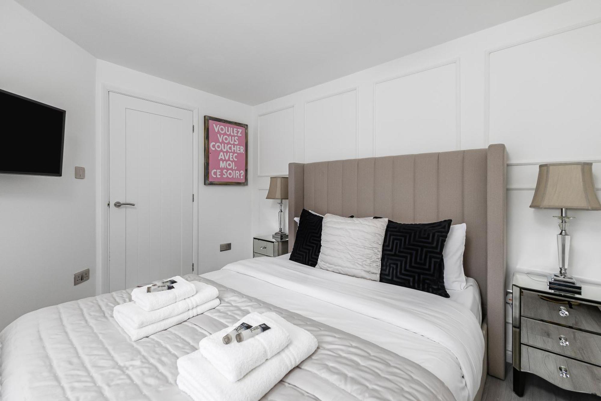 Appartement New! Modern 1-br House With Patio & Hottub , Chiswick
