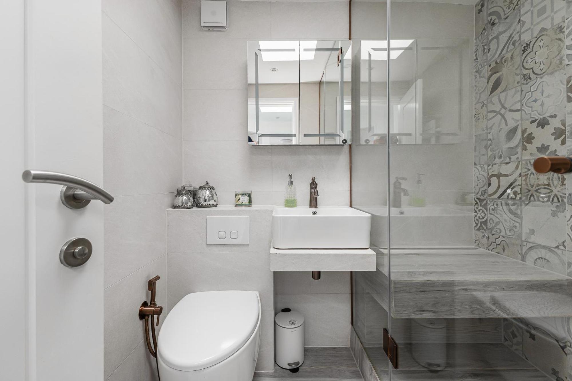 Appartement New! Modern 1-br House With Patio & Hottub , Chiswick *