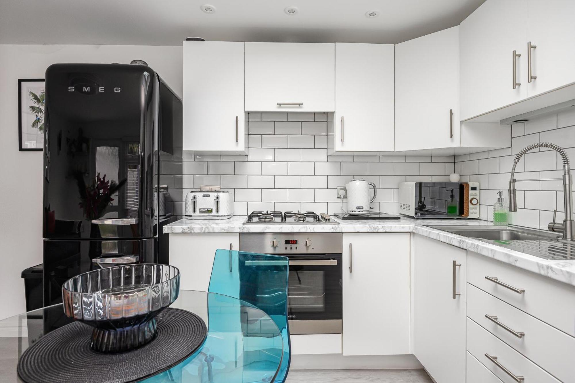 Appartement New! Modern 1-br House With Patio & Hottub , Chiswick Londres