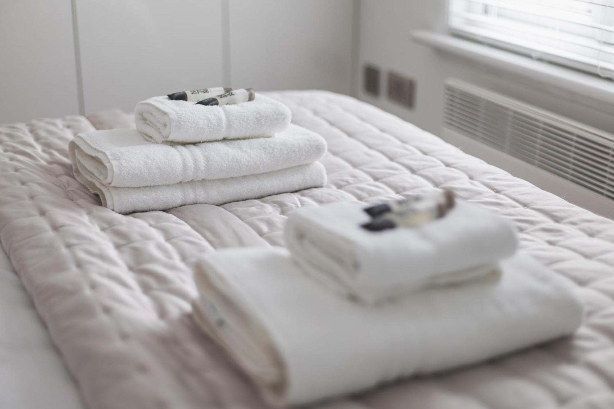 Appartement New! Modern 1-br House With Patio & Hottub , Chiswick Londres